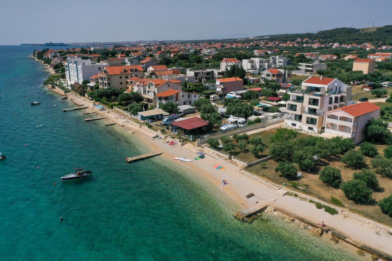 Dʻart Villa Бибине Екстериор снимка