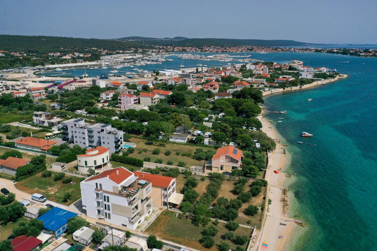 Dʻart Villa Бибине Екстериор снимка