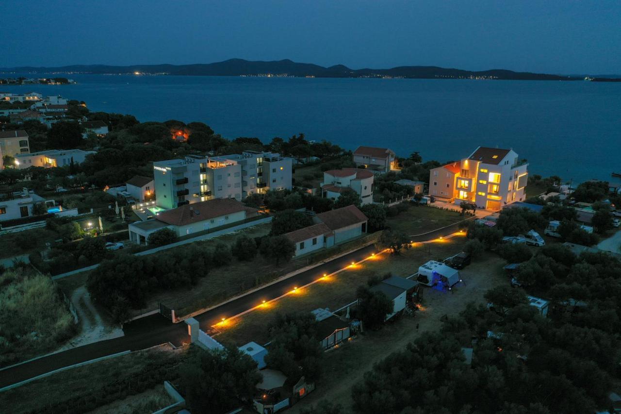 Dʻart Villa Бибине Екстериор снимка