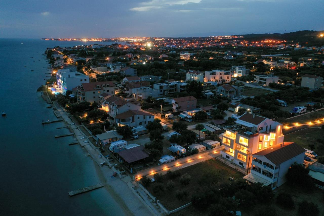 Dʻart Villa Бибине Екстериор снимка