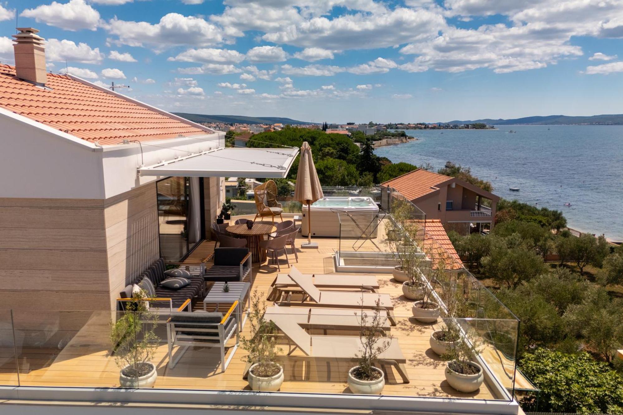 Dʻart Villa Бибине Екстериор снимка