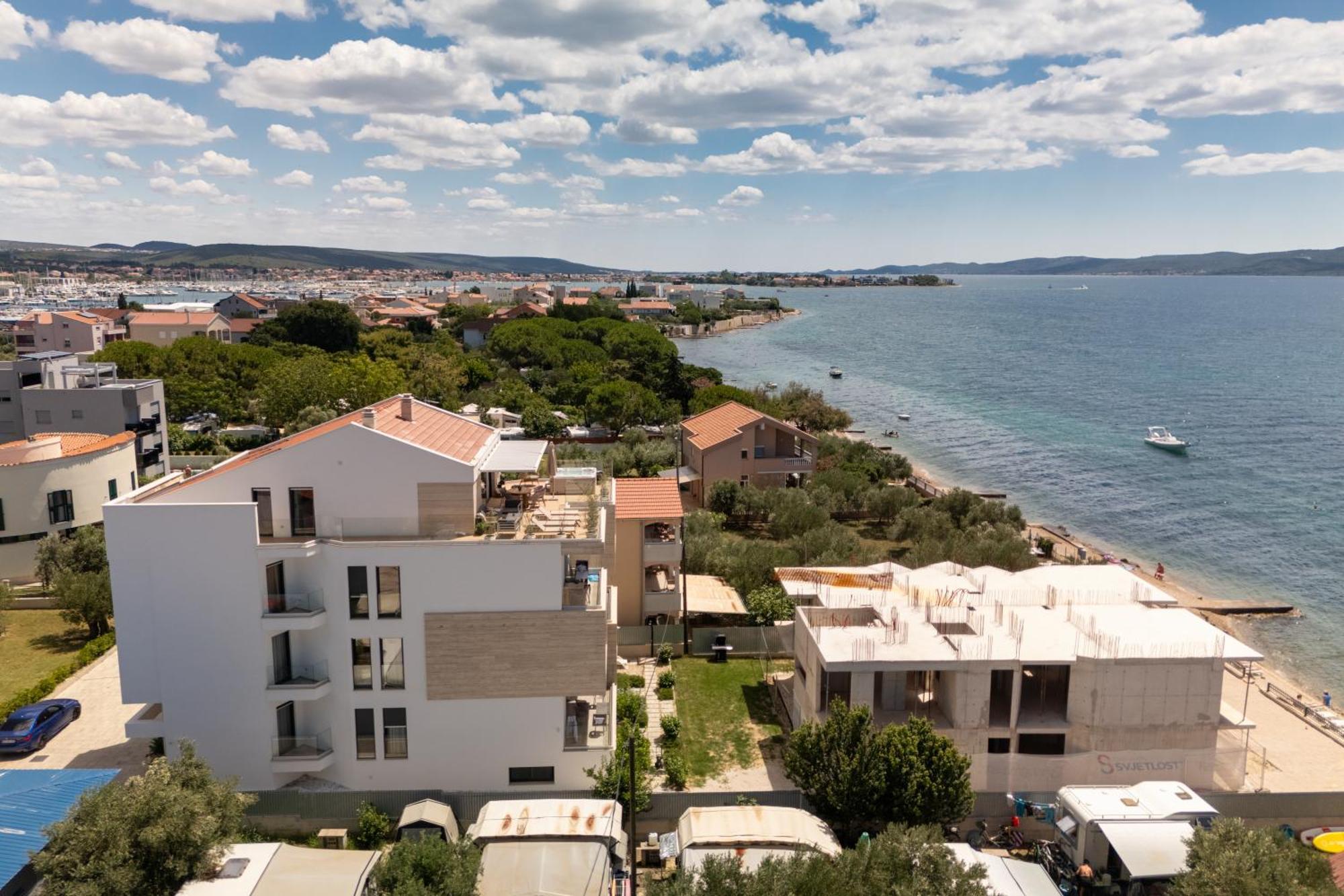 Dʻart Villa Бибине Екстериор снимка